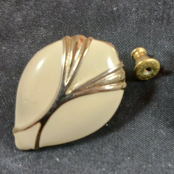 Vintage 80's Gold Tone Cream Enamel Women's Piercing Earrings - Picture 5 of 9